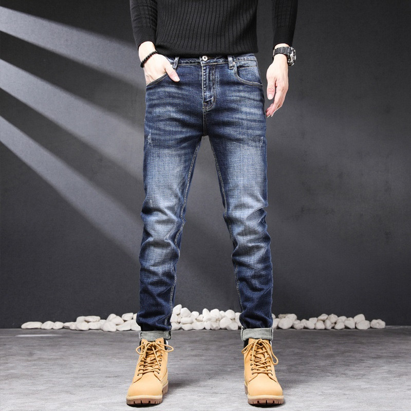 Stylish slim-fit stretchable denim jeans for men