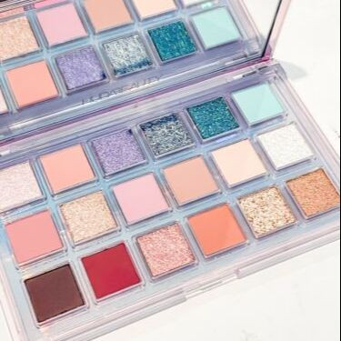 18 Color Colorful Eyeshadow Palette