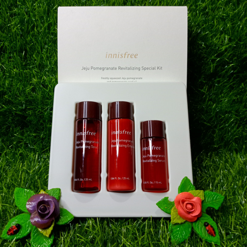 Innisfree Jeju Pomegranate Revitalizing Special Kit